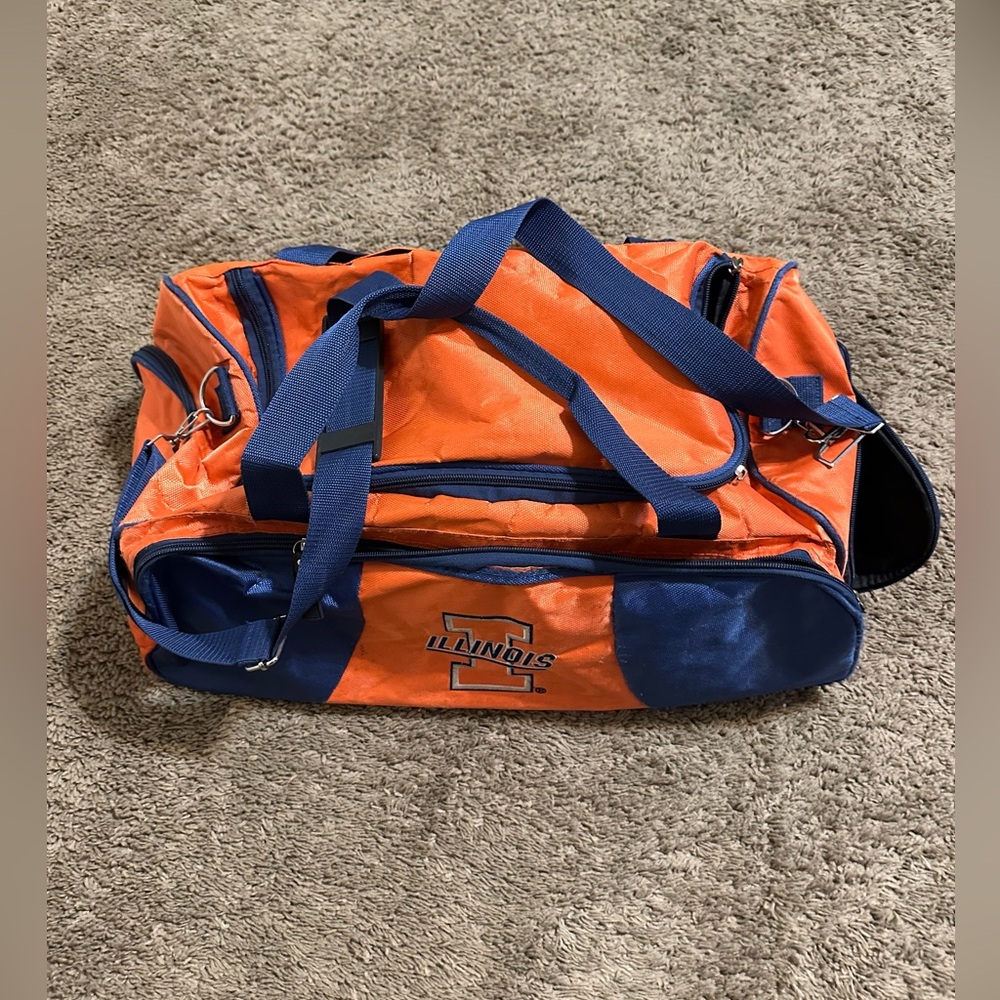 Vintage NCAA Illinois fighting illini “triple blue” duffle bag 90s